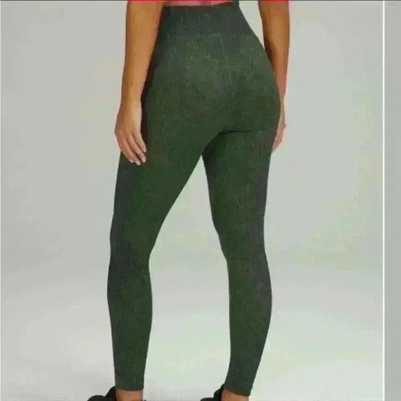 Lululemon Ebb to Train Super-High-Rise Tight - Pattern Mix Rainforest Green - Picture 2 of 5